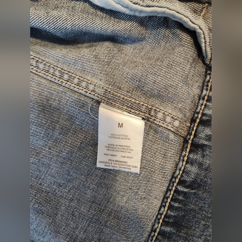 JOE'S Women's Distressed Jean Jacket Size Medium - Picture 6 of 7